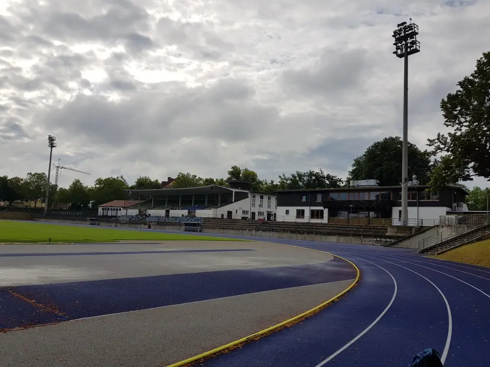 bananenflanke Viktoria Berlin 9