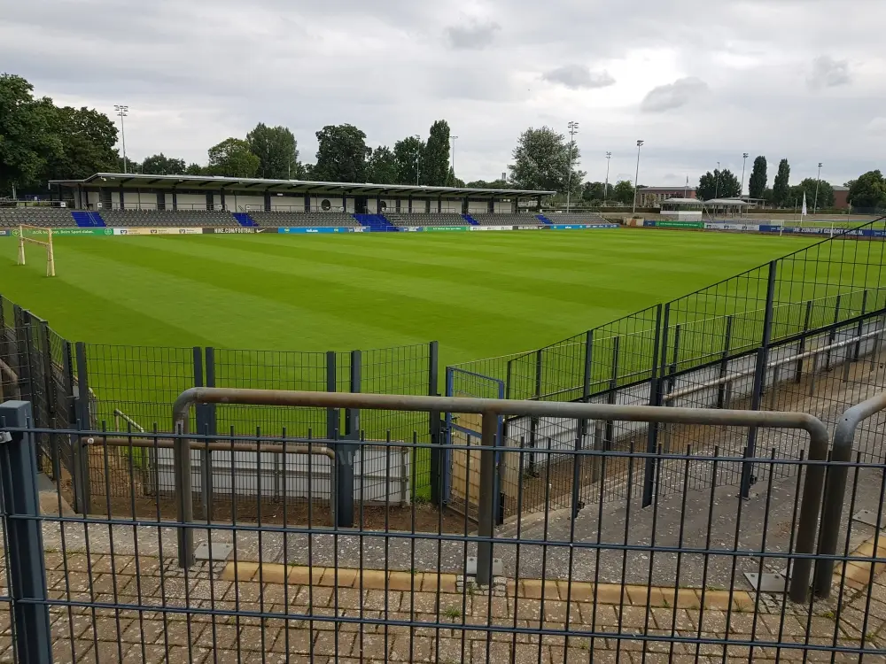 bananenflanke Hertha II 4