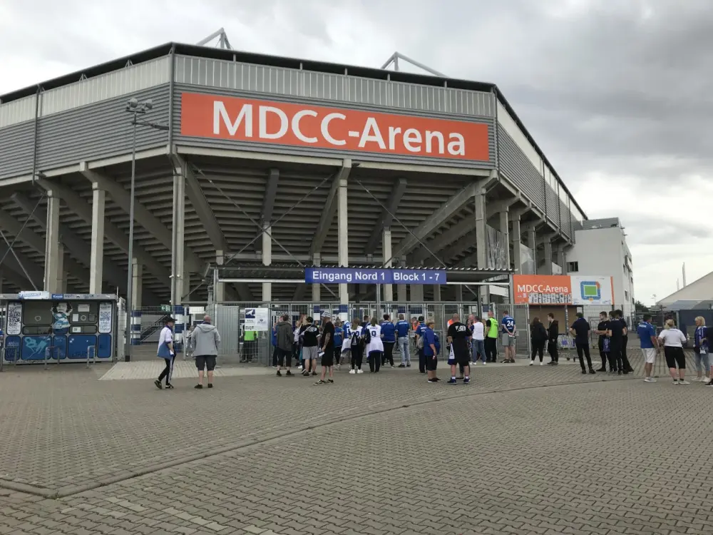 bananenflanke Magdeburg stadion1