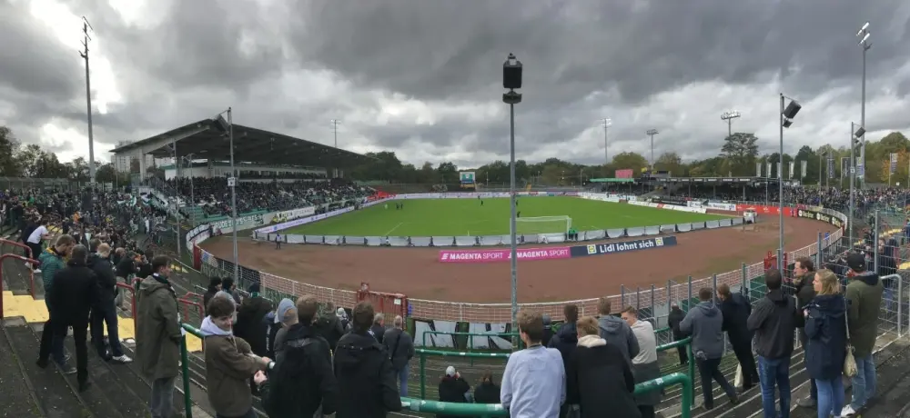 bananenflanke Preussen stadion