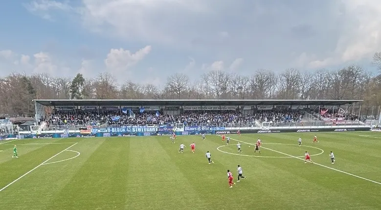 bananenflanke_Stuttgarter-Kickers1_1.webp