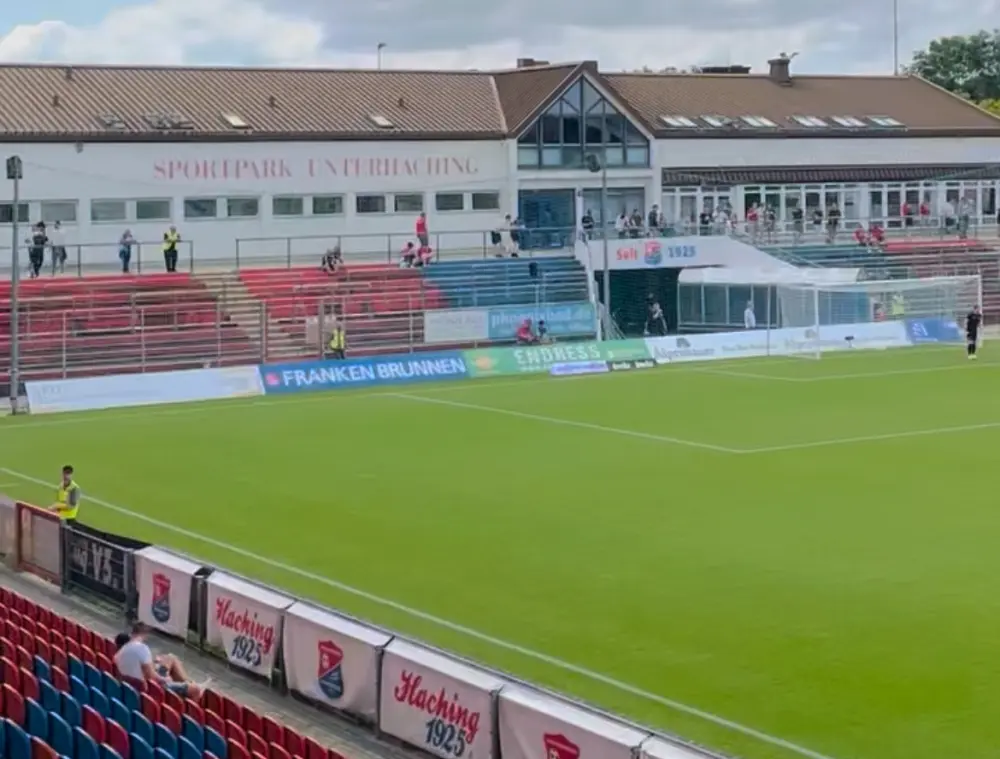 bananenflanke Unterhaching