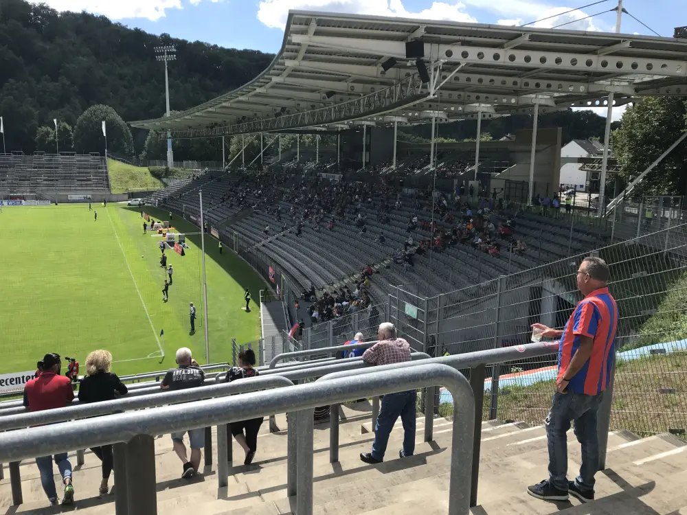 bananenflanke Wuppertaler-SV 1